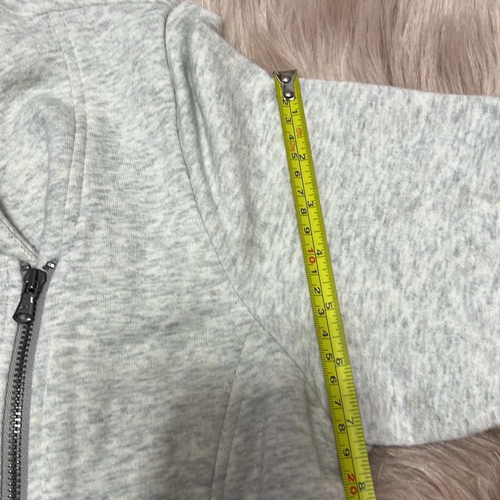 Under Armor Light Jacket - Picture 8 of 9